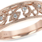 Pros and cons of a rose gold engagement ring